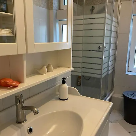 Apartament 7-24 Self-check-in - 120qm - 5 - 2 Bathrooms - Kitchen - Free Parking - Yihapartment Hanower