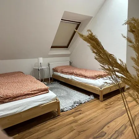 Apartament 7-24 Self-check-in - 120qm - 5 - 2 Bathrooms - Kitchen - Free Parking - Yihapartment Hanower